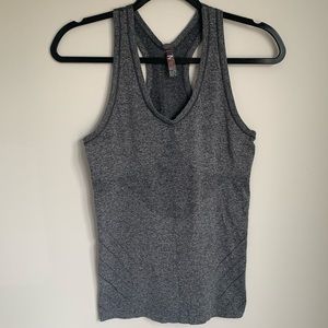 Aritiza TNA | Activewear Top | Grey